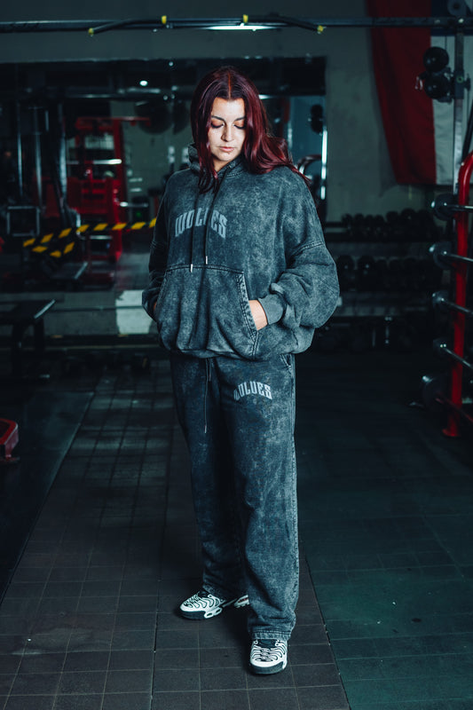 Buzo Wolves Vintage Wash – BlackWolf Collection 2025