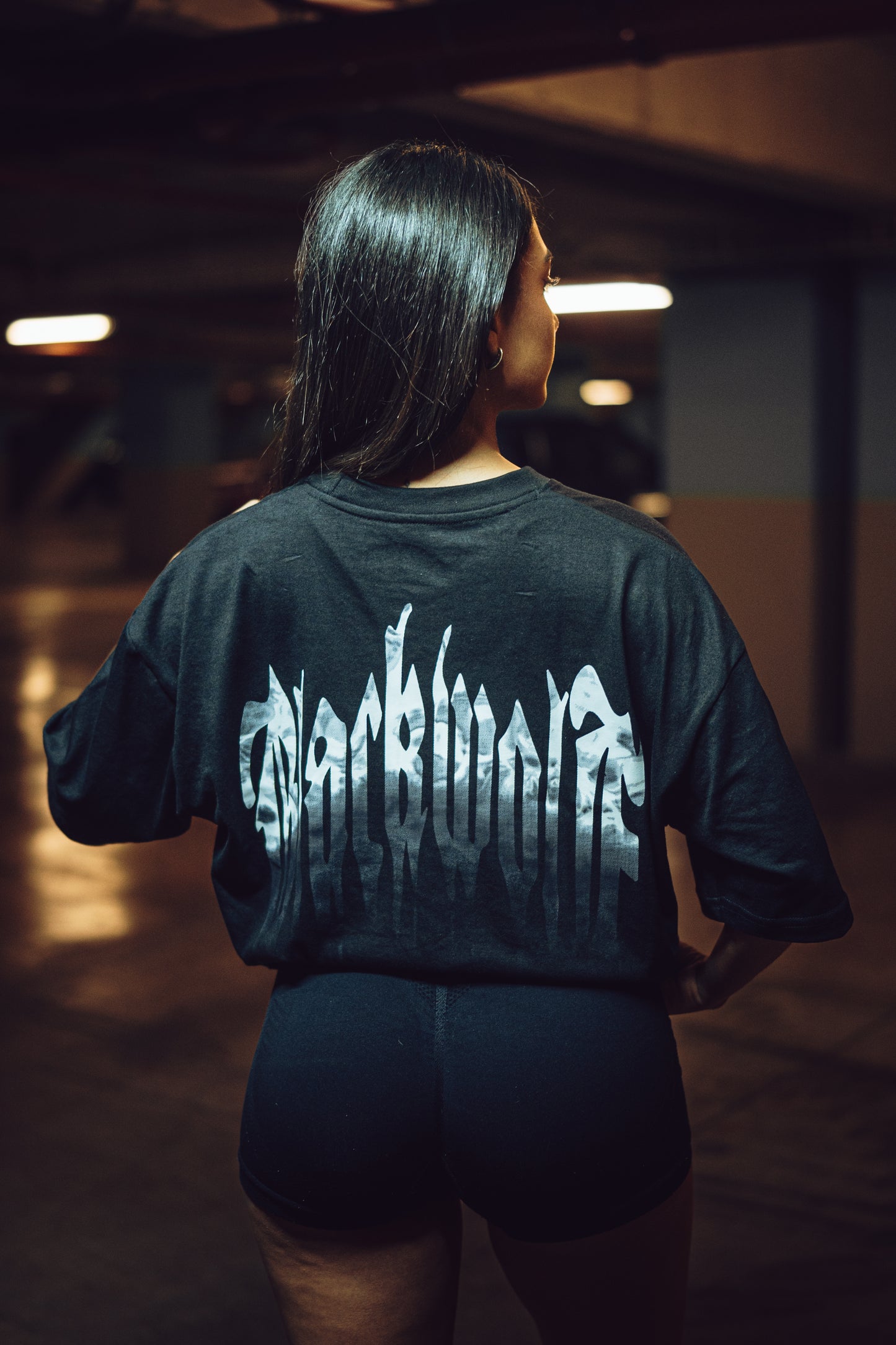 Camiseta Oversize Negra Blackwolf 2025
