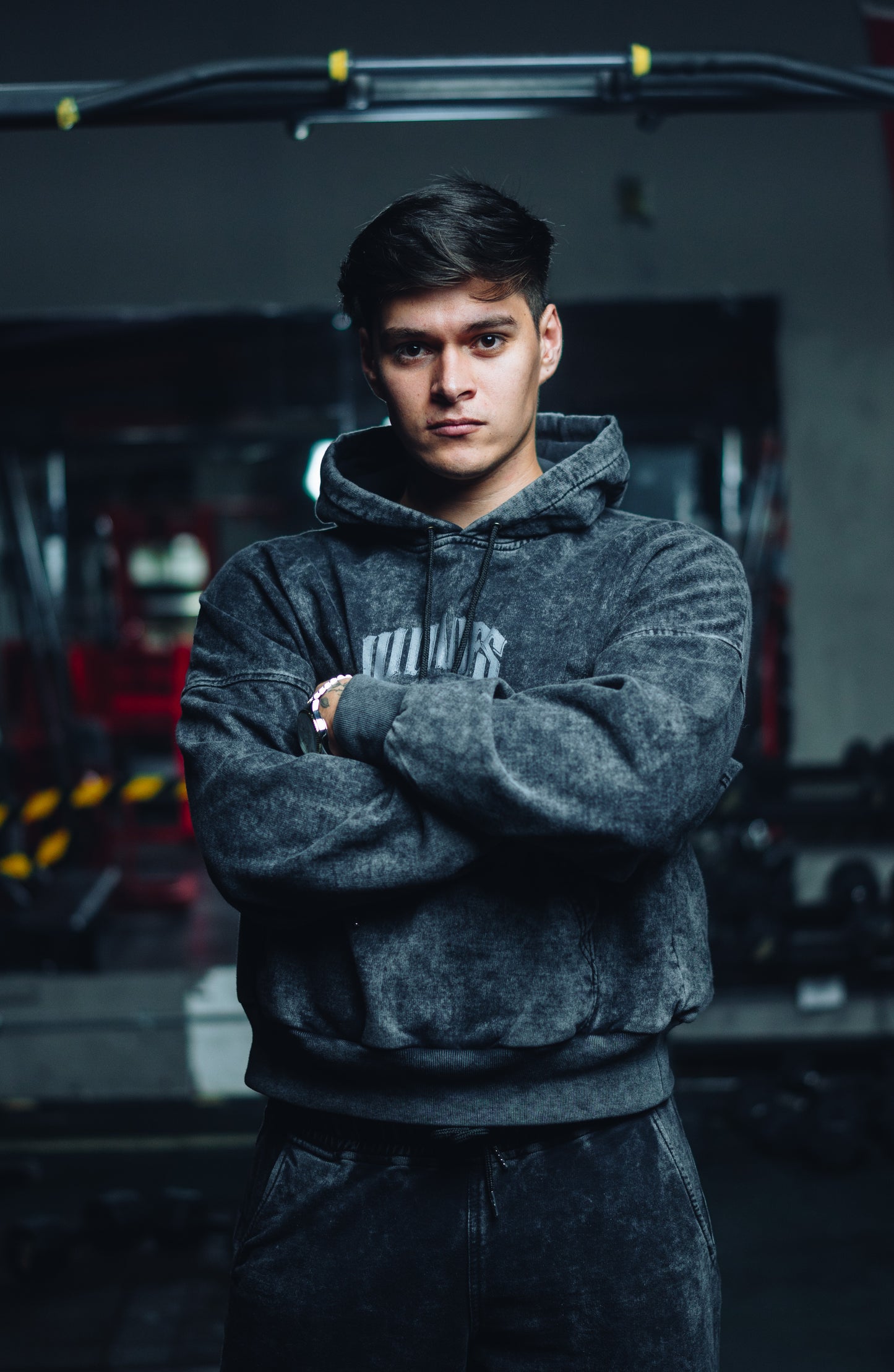 Hoodie Wolves Vintage Wash – BlackWolf Collection 2025