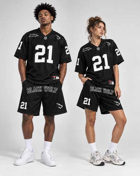 Set Alpha Season Black Wolf - modelos hombre y mujer en estudio